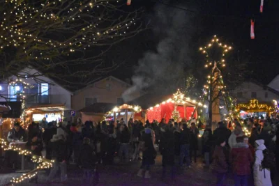 Foto des Albums: Christkindlmarkt am 1. Adventwochenende