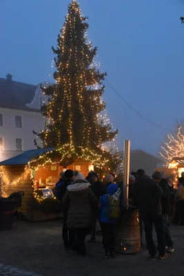 Foto des Albums: Christkindlmarkt am 1. Adventwochenende