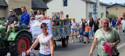 Umzug  (Bild vergr&ouml;&szlig;ern)