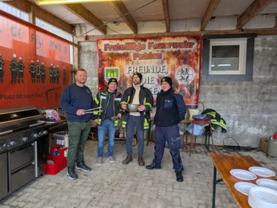 Die Grillcrew  (Bild vergr&ouml;&szlig;ern)