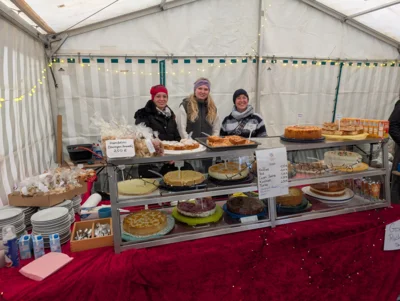 Die Kuchencrew  (Bild vergr&ouml;&szlig;ern)