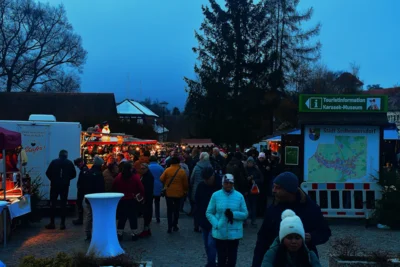 Adventsstimmung auf dem Naturmarkt  (Bild vergr&ouml;&szlig;ern)