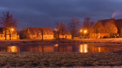 Johannes Klockenhoff - Abendstimmung auf dem Falkenhagener Anger  (Bild vergr&ouml;&szlig;ern)