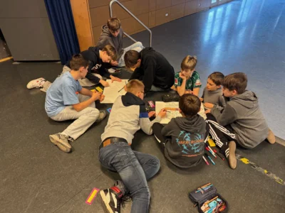 Klassentraining der Klasse 7b  (Bild vergr&ouml;&szlig;ern)