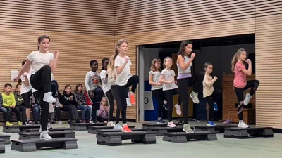 Foto des Albums: Eröffnung der Turnhalle