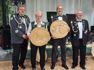K&ouml;nigsball: Ehrenscheibengewinner  (Bild vergr&ouml;&szlig;ern)