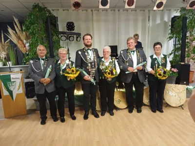 K&ouml;nigsball: das neue K&ouml;nigshaus  (Bild vergr&ouml;&szlig;ern)
