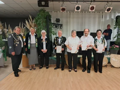 K&ouml;nigsball: weitere Ehrungen  (Bild vergr&ouml;&szlig;ern)
