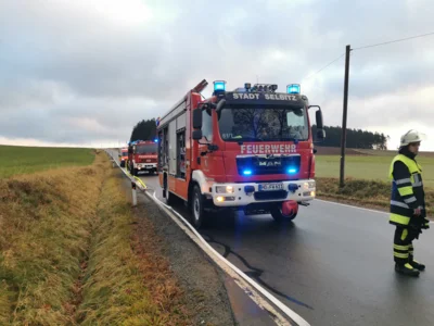 Foto des Albums: VU mit PKW am Kreuzhaus am 01.12.2025
