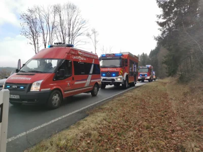 Foto des Albums: VU mit LKW, Person eingeklemmt bei Naila am 05.12.25