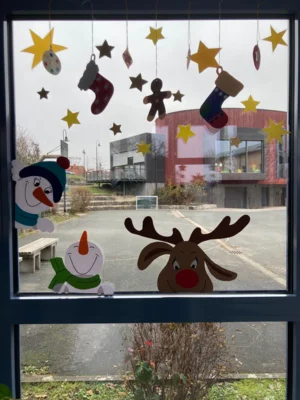 Foto des Albums: Adventsfenster mit Adventsbasar