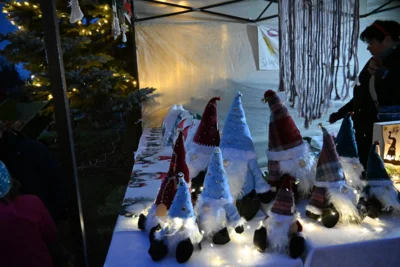 Foto des Albums: Weihnachtsmarkt vor dem Bürgerhaus in Groß Oßnig 2025