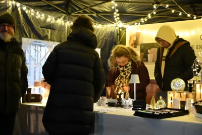 Foto des Albums: Weihnachtsmarkt vor dem Bürgerhaus in Groß Oßnig 2025