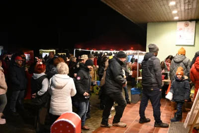 Foto des Albums: Weihnachtsmarkt vor dem Bürgerhaus in Groß Oßnig 2025