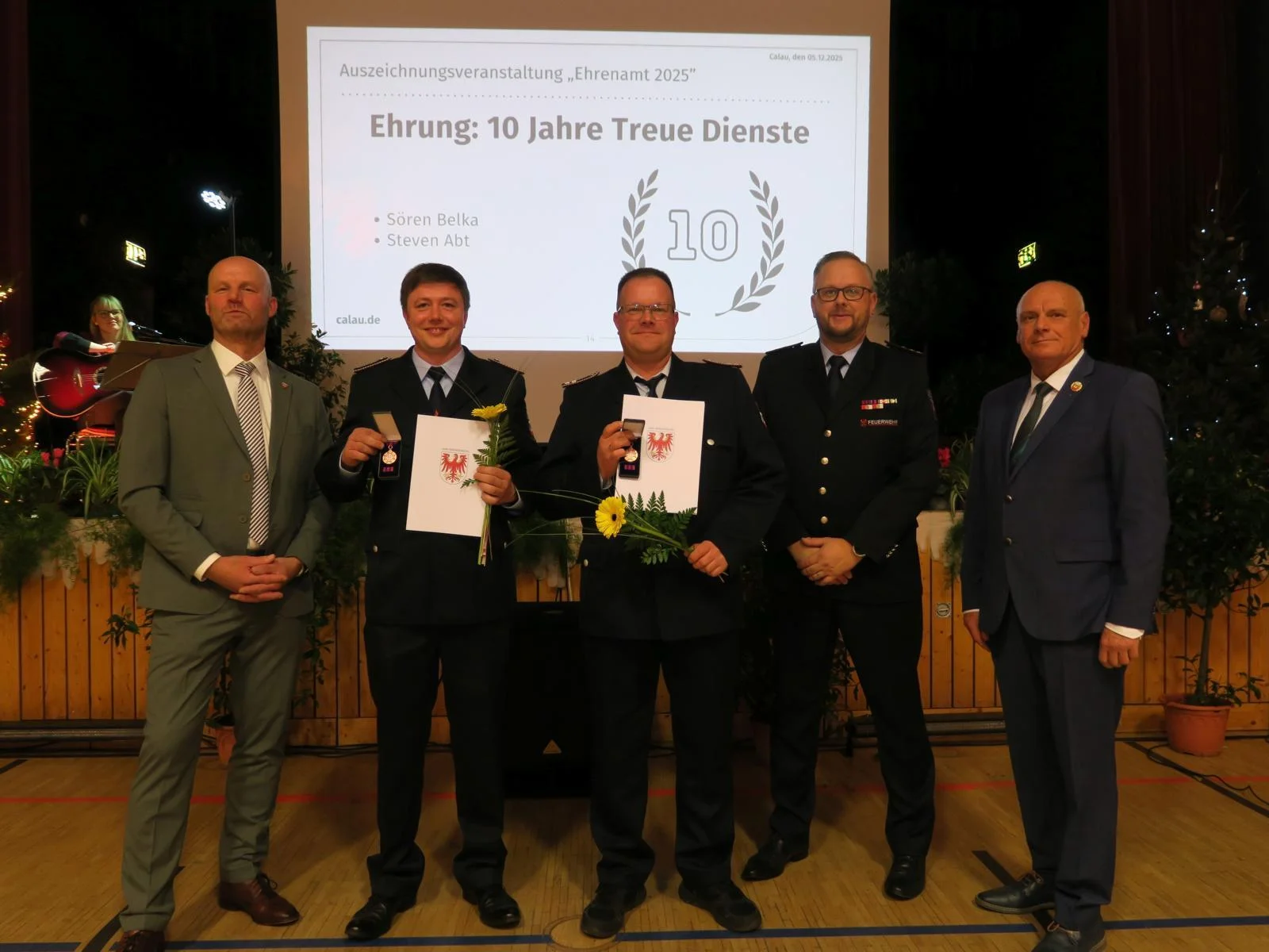 Bild: Ehrung 10 Jahre Treue Dienste. Foto: Stadt Calau / Jan Hornhauer