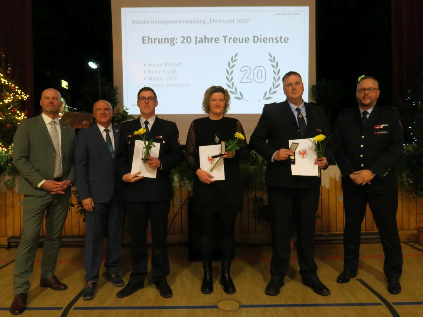 Bild: Ehrung 20 Jahre Treue Dienste. Foto: Stadt Calau / Jan Hornhauer
