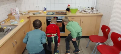 Foto des Albums: Weihnachtsfeier Kl. 1b