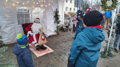 Foto des Albums: 2. Weihnachtsbaum-Anleuchten