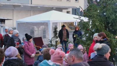 Foto des Albums: 2. Weihnachtsbaum-Anleuchten