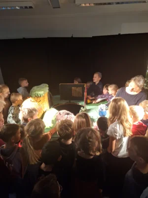 Foto des Albums: Weihnachtstheater: Max der Kugelkäfer