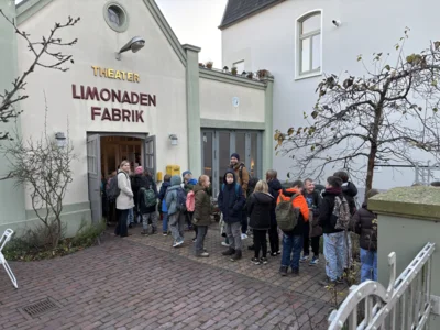 Foto des Albums: Theaterfahrt Limonadenfabrik