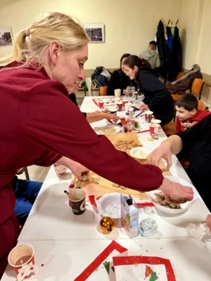 Foto des Albums: Kids aus dem Soldiner Kiez beim Weihnachtsbacken