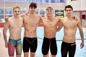 Bild: SC Wiesbaden über 4x50m Freistil männlich (Bogdan Shelipov, Bence Szentes, Maurice Grabowski, Adrian Eichler v.l.n.r.), Foto: S. Sonnenschein