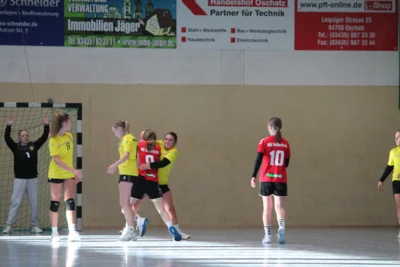Foto des Albums: Starker Auftritt nach nervösem Start: Oschatzer C-Mädels schlagen Weißeritztal deutlich