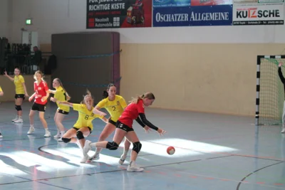 Foto des Albums: Starker Auftritt nach nervösem Start: Oschatzer C-Mädels schlagen Weißeritztal deutlich