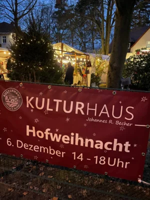 Foto des Albums: Kulturhaus Johannes R. Becher lud zur 2. Hofweihnacht