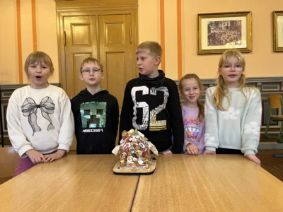 Foto des Albums: Projekt Lebkuchenhaus Klasse 3a 12/25