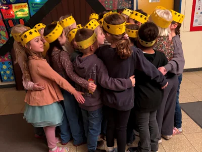 Foto des Albums: Klassenadventsfeier der Klasse 1