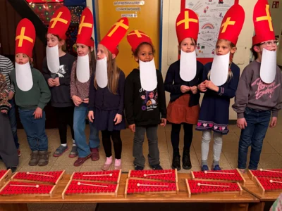 Foto des Albums: Klassenadventsfeier der Klasse 1