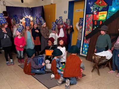Foto des Albums: Klassenadventsfeier der Klasse 1