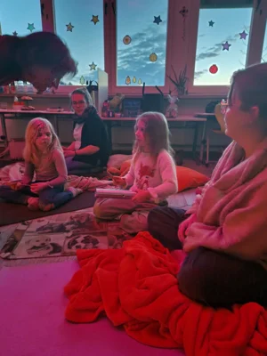 Foto des Albums: Adventsklänge - ein besonderes Klangerlebnis im Schulhaus
