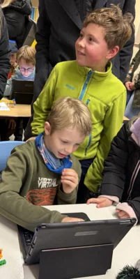 Lego-Robotics-Pr&auml;sentation  (Bild vergr&ouml;&szlig;ern)