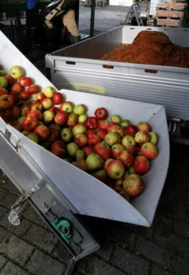 &hellip;. da geht das Obst in die Presse  (Bild vergr&ouml;&szlig;ern)