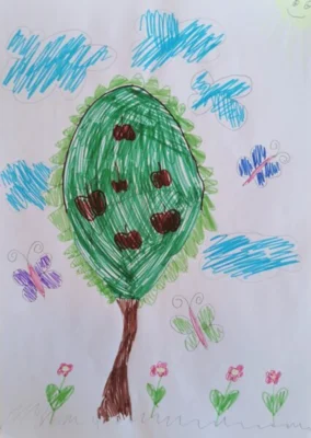 Foto des Albums: Grundschulkinder malen Apfelbilder