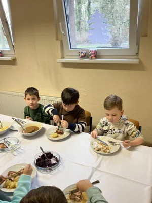 Foto des Albums: Weihnachtsessen und Benimmkurs