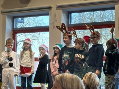 Foto des Albums: Adventssingen Klasse 1