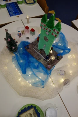Unsere weihnachtliche Straubing - Dekoration zur Weihnachtsfeier.  (Bild vergr&ouml;&szlig;ern)