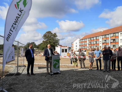 Foto des Albums: Vor fünf Jahren wurde das neue Pritzwalker Bahnhofsumfeld übergeben