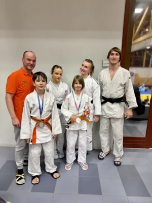 Team U13/M&auml;nner und Frauen  (Bild vergr&ouml;&szlig;ern)