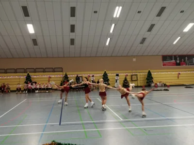 Foto des Albums: Weihnachtsschaulaufen 2025 (13.12.2025)