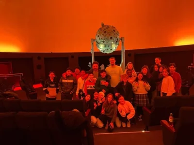 Foto des Albums: Klasse 7b November 23 Planetarium Bochum