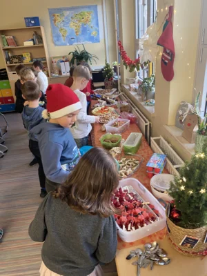Foto des Albums: Weihnachtsfeier Kl. 1a 🎄