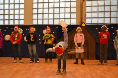 Foto des Albums: Weihnachtsfeier Teil 3