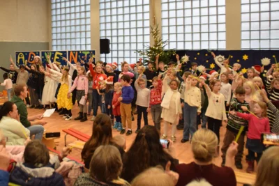 Foto des Albums: Weihnachtsfeier Teil 3