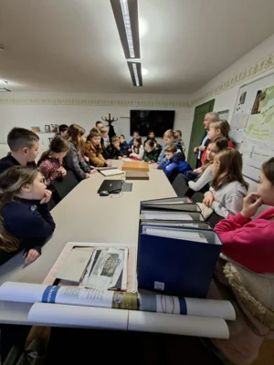 Foto des Albums: Besuch der 4. Klasse beim Bürgermeister im Rathaus