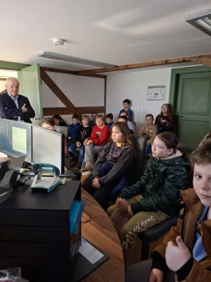 Foto des Albums: Besuch der 4. Klasse beim Bürgermeister im Rathaus